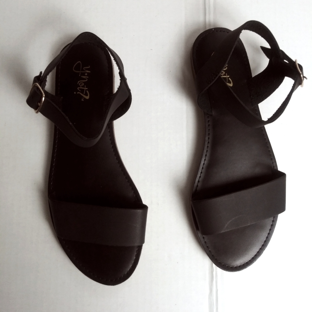 Y.not? Big Boss 7.5M Black Flats Slingback Sandal